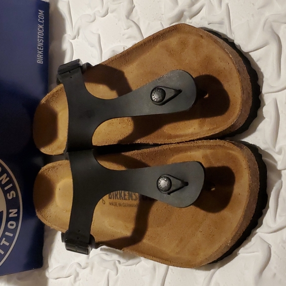 Birkenstock Shoes - Birkenstock Black Gizeh Sandals